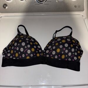 PINK Victoria's Secret Black and White Wireless Bra
